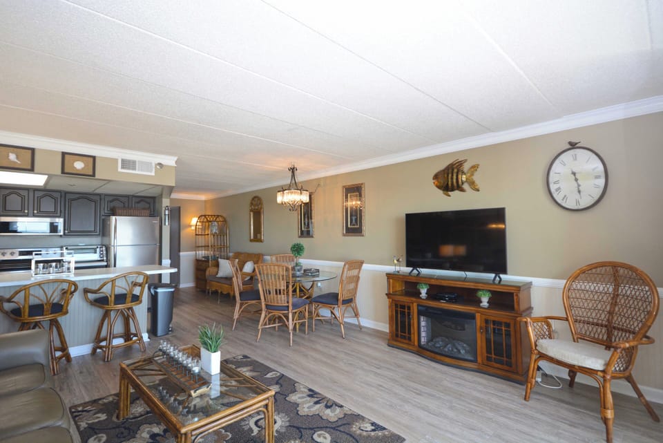 LIVING-AREA