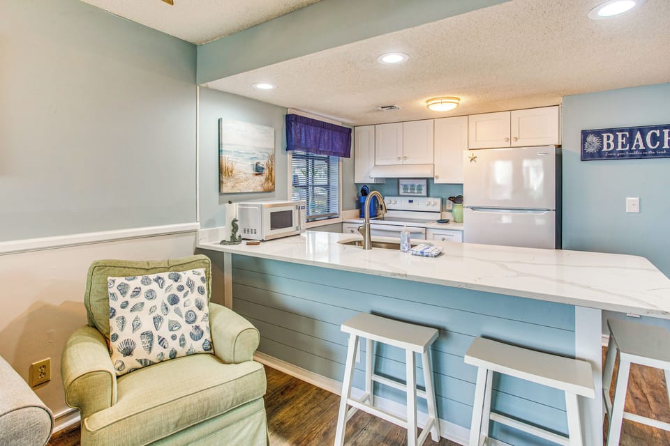 Kitchen | Breakfast Bar | Cooking Basics