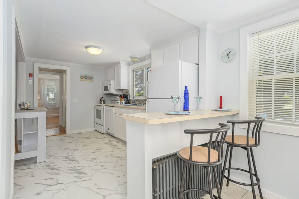 Seating for 2 at the counter- 54 Hiawatha Road Harwich Port Cape Cod New England Vacation Rentals