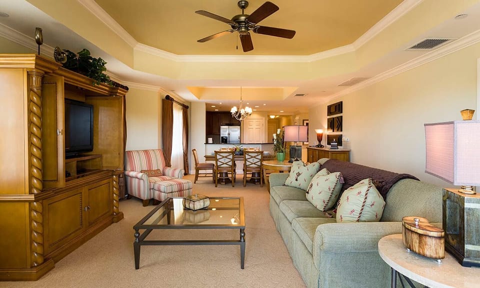 [amenities:Living-Room:2] Living Room