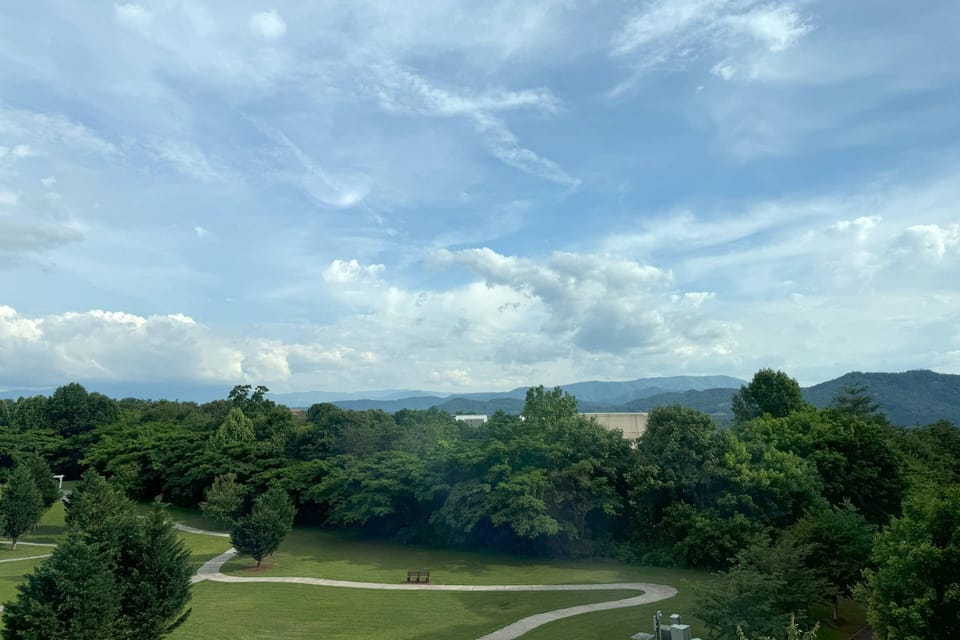 Mountain View Condos offer so many amenities right in the heart of Pigeon Forge, Tennessee!