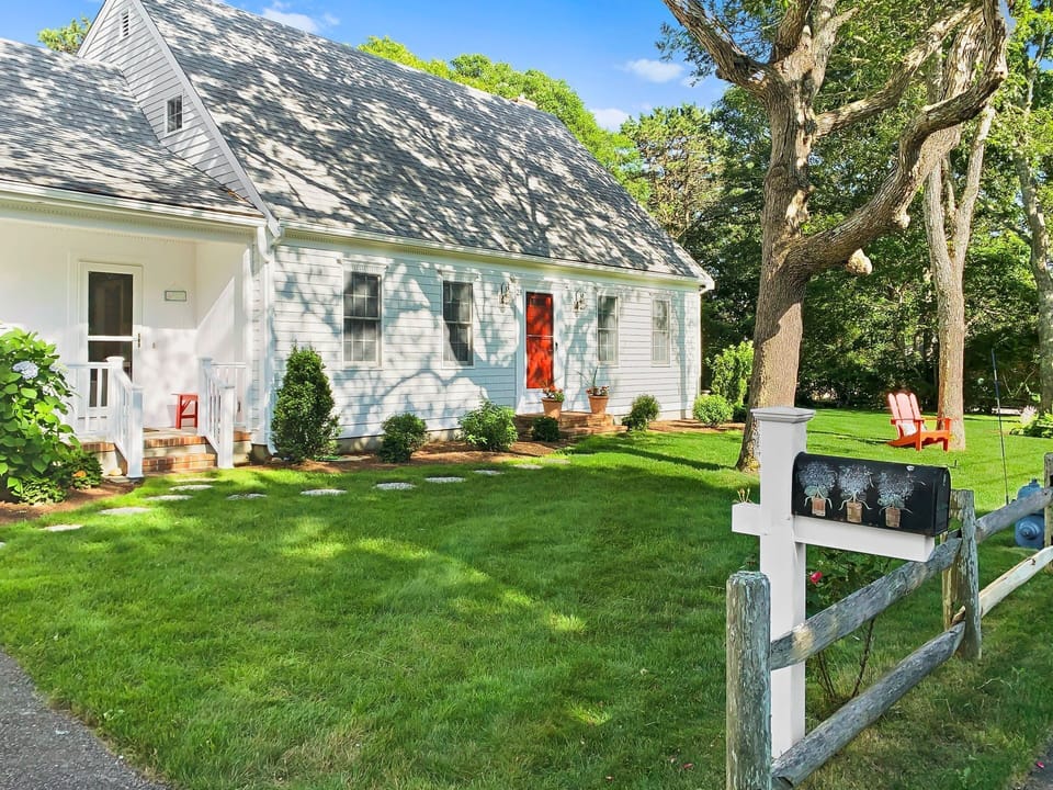 Welcome to "The Last Resort", the beach is at the end of the road! - 29 Ginger Plum Lane Harwich Port Cape Cod - New England Vacation Rentals