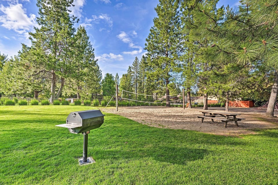 Community Grill & Volleyball Area