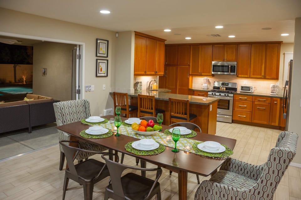 Spacious Open Floor Plan - Luxury Vacation Rental