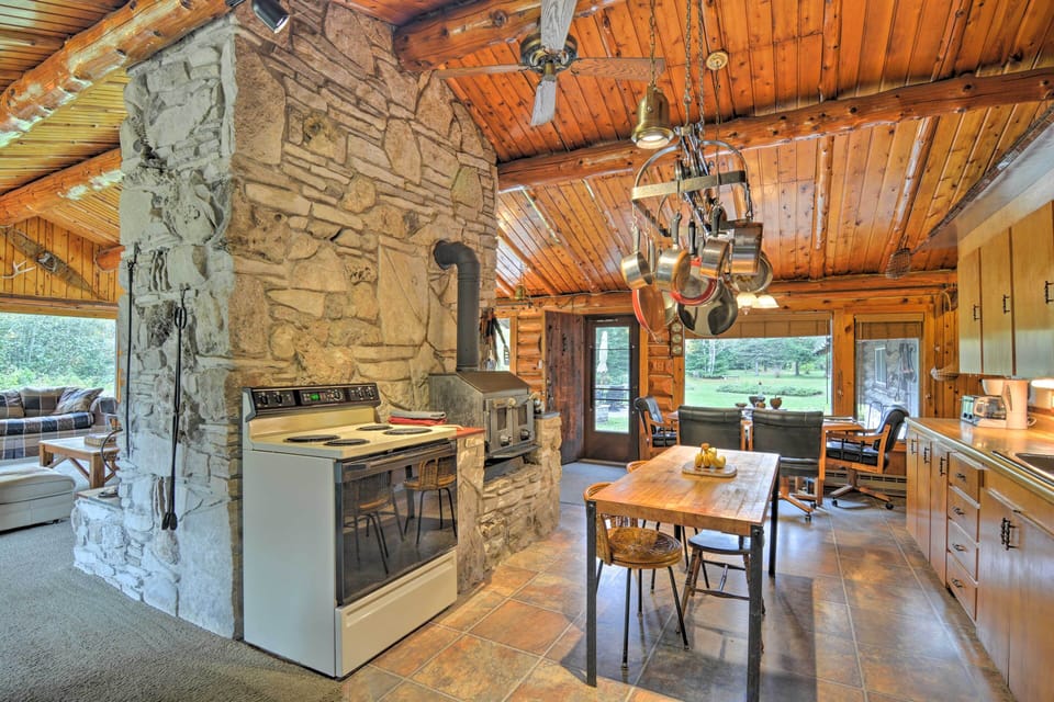 Channel your inner chef in the fully equipped kitchen!