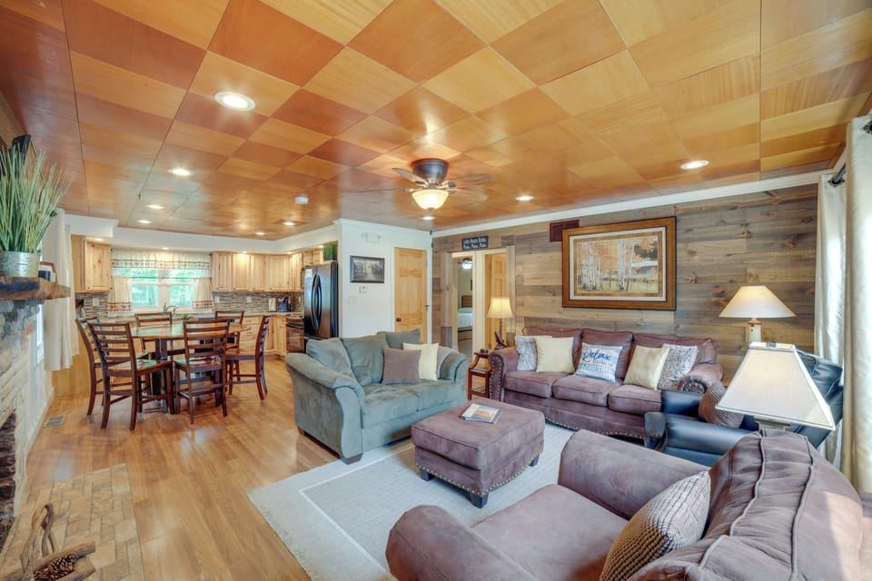 Living Room | Central A/C & Heating