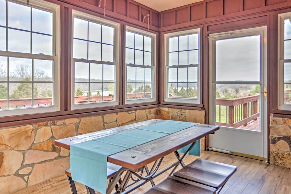 Additional Dining Area