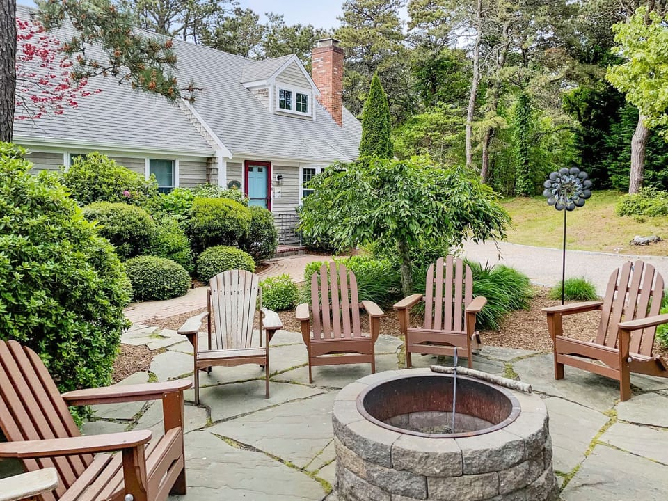 Welcome to The Heron's Nest - Patio with Firepit