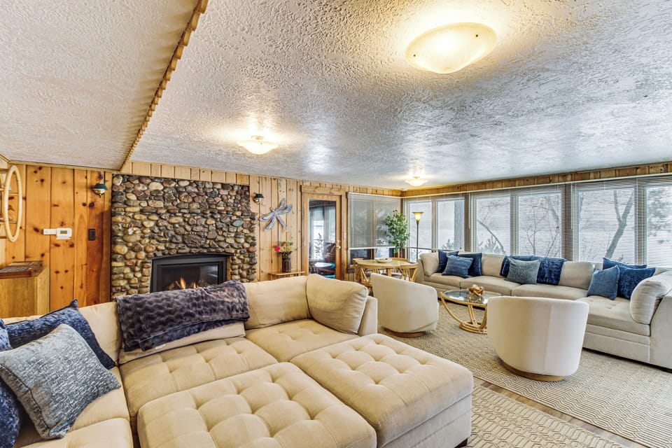 Brainerd Vacation Rental | 4BR | 2BA | 3,000 Sq Ft | Step-Free Entry