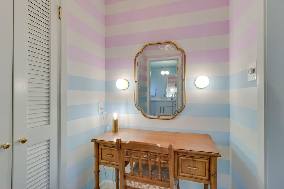 Vanity | En-Suite Bathroom