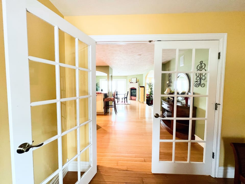 Entry way. - Entry way.