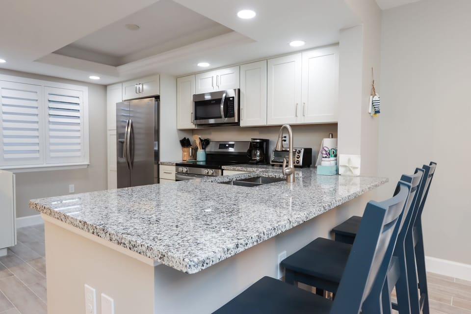 Kitchen with counter seating