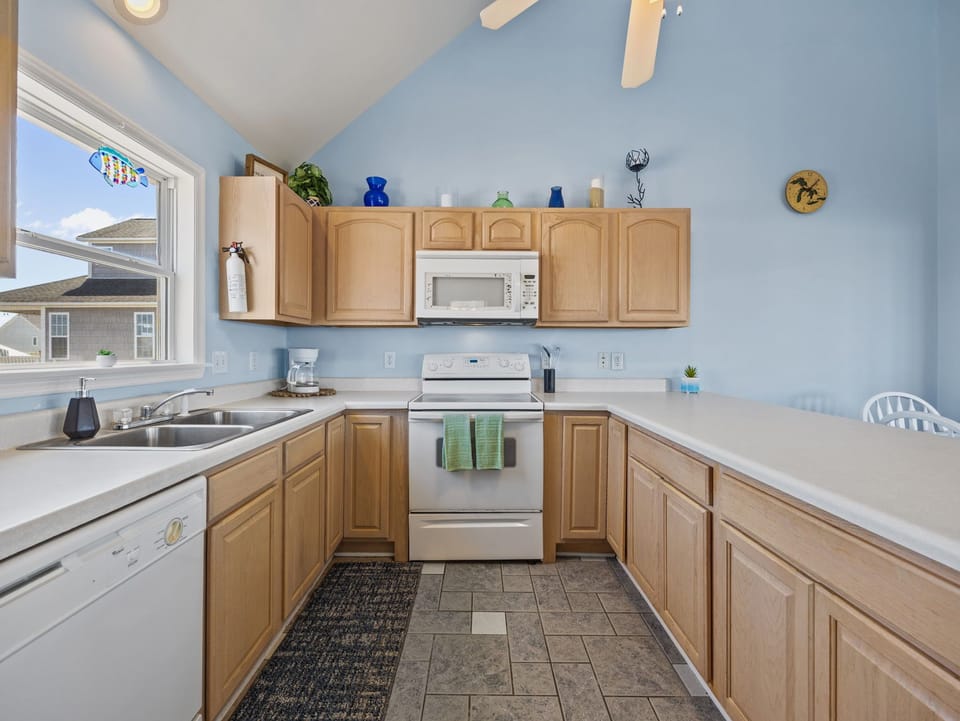 20-web-or-mls-3735 Island Dr. 48