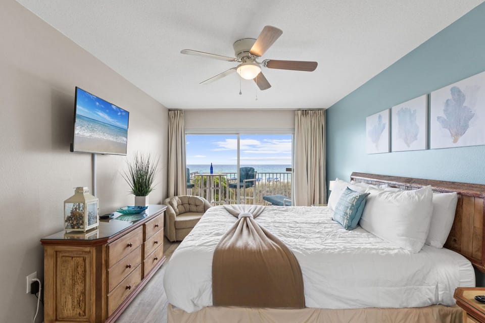 Master Bedroom - Private balcony access in the master bedroom!