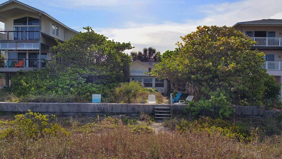 Indian Rocks Beach - Back of building view from beach