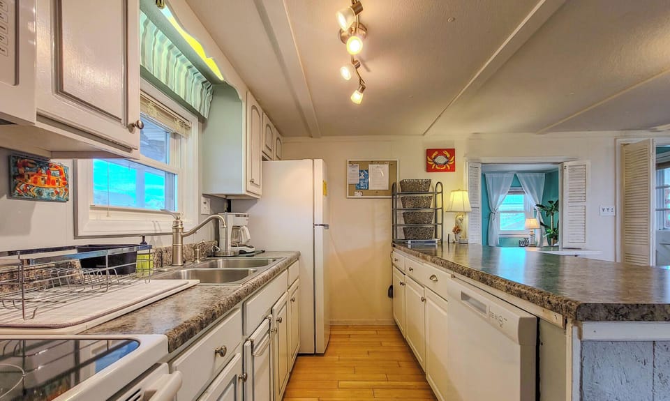 1005-A 1st St (The Cottage [Int Ext]) - watermarked-10