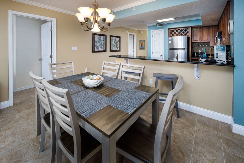 Dining area - Dining area