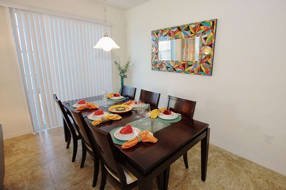 Formal Dining with Seating for 6 guests