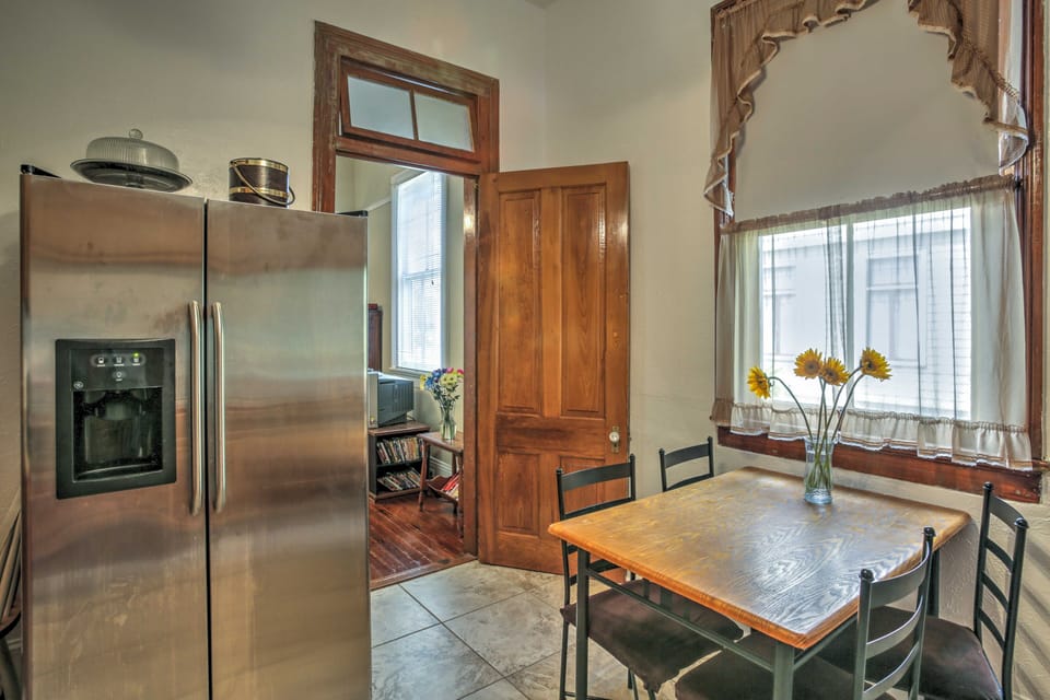 Kitchen | Cooking Basics/Spices | Dishware/Flatware | Knife Set | Coffee Maker