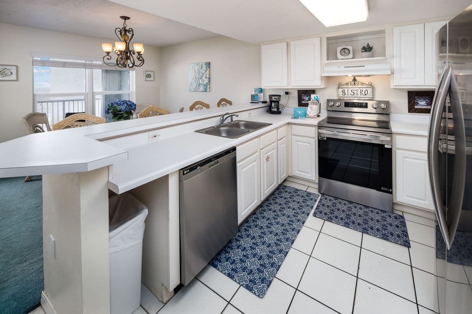 Kitchen - Everything you need to prepare that memorable meal is right here for you!