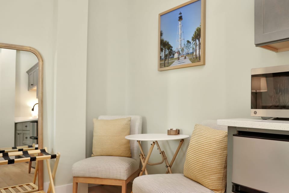 Mother-in-Law Suite - Sitting Area