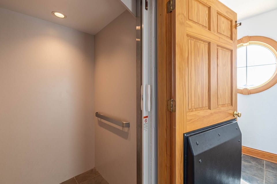 Elevator