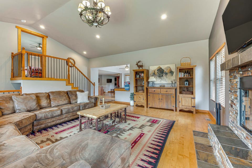Estes Park Vacation Rental Home | 4BR | 3BR | 2,350 Sq Ft | Stairs to Access