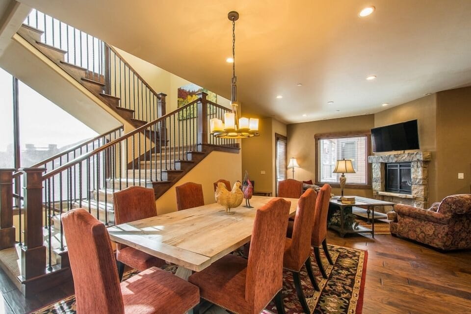 Living Room | Dining Area