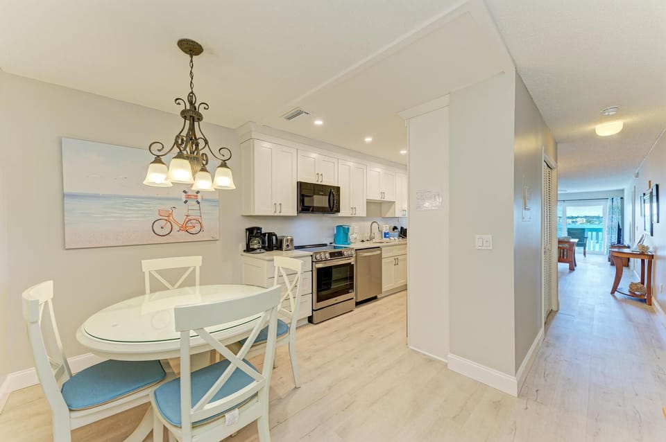 Anna Maria Island Beach Palms 6B