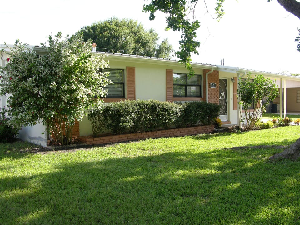 Awesome House/Location! Super Clean Very Private Comfortable and Relaxing!