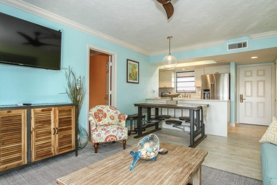 Plenty of seating at dining room table with the retractable space saving stools