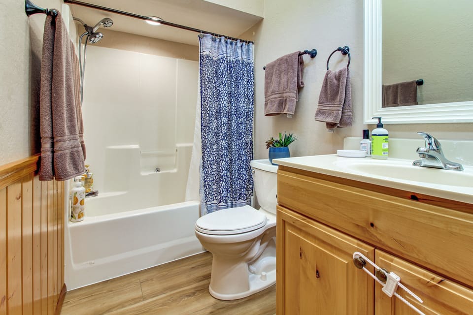 Full Bathroom