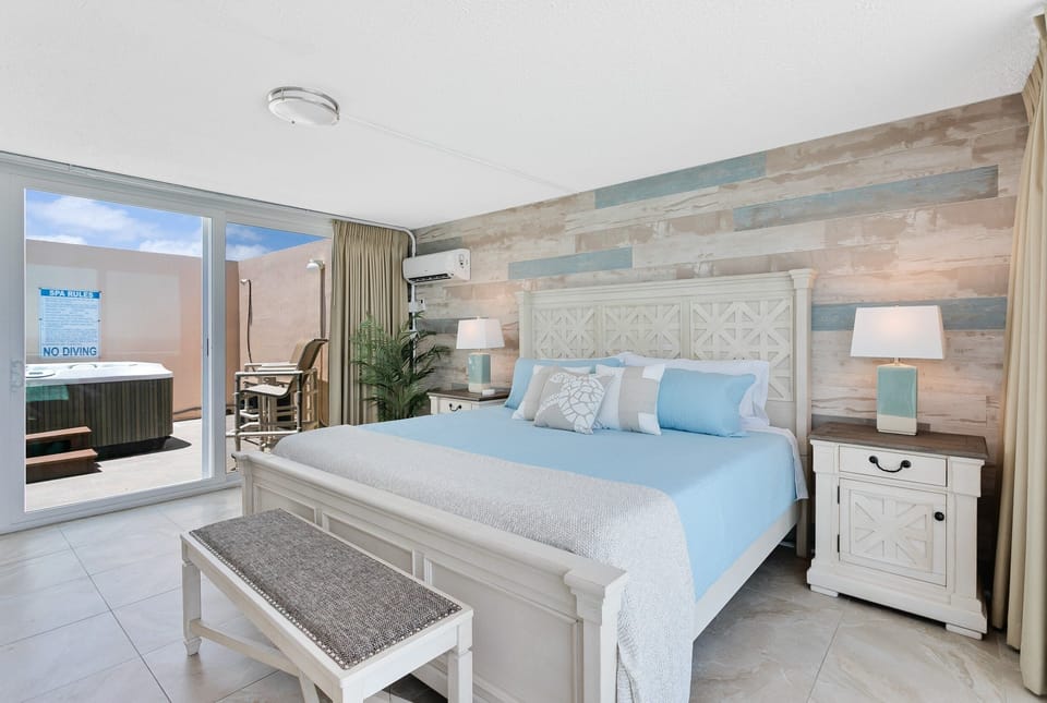 Wake up to waves in the plush king-sized bed