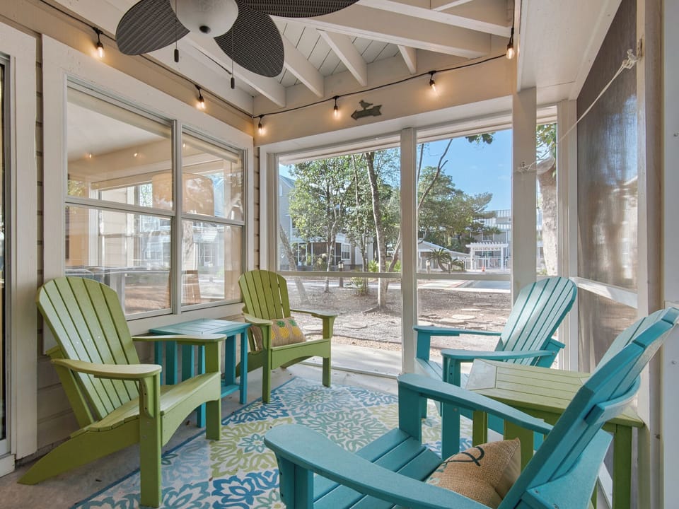 Private Screened Porch