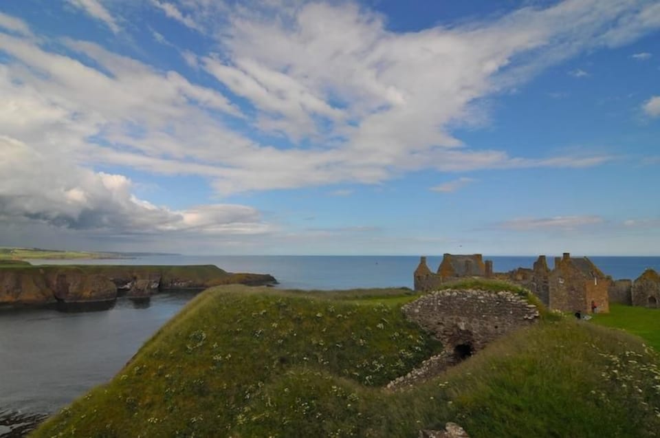 Dunnottar Castle perches spectaularly in the rocks