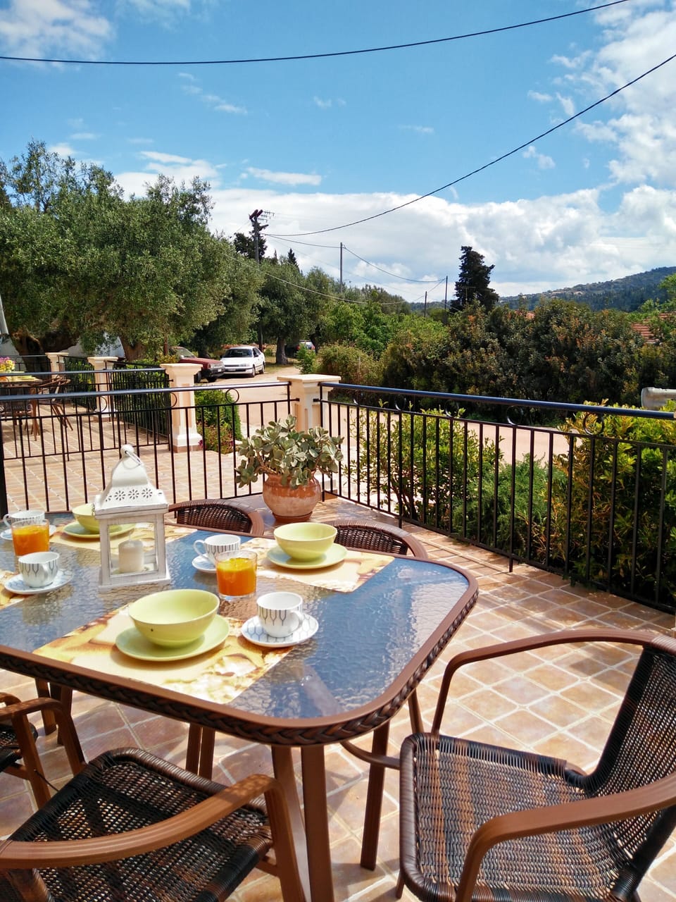 Balcony area
