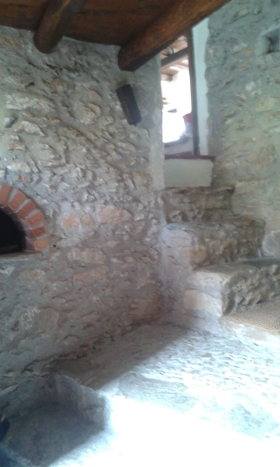 stone cottage, Medieval Village. 15 km Sea. Terrace House in Liguria