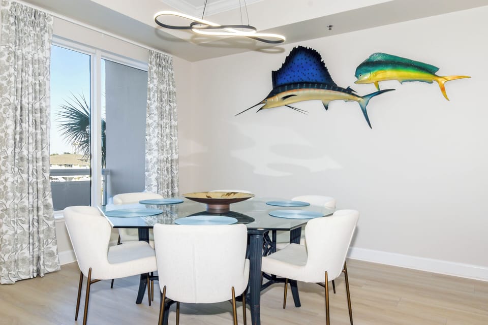 Harbor Landing 203A- Dining Area