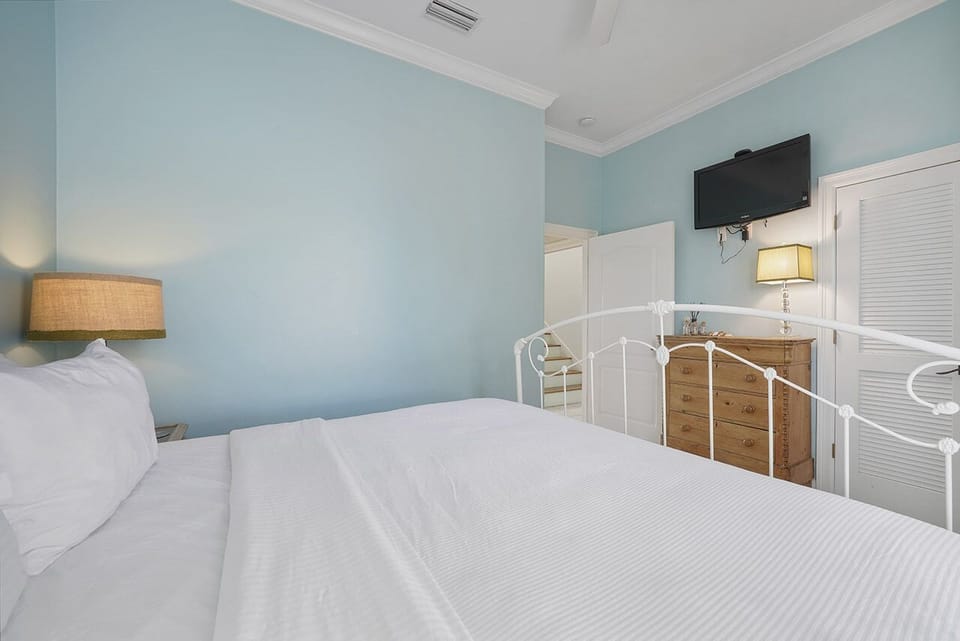 Hakuna Matata - Luxury Beach Front Vacation House with Private Pool on 30A - Five Star Properties Destin/30A