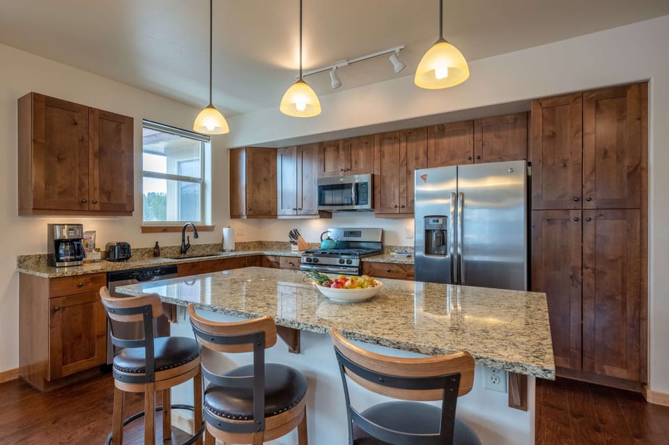 Breakfast bar with seating for three
