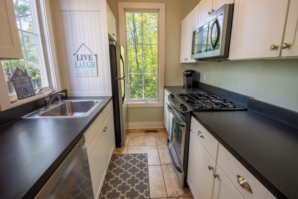 Main Level | Kitchen