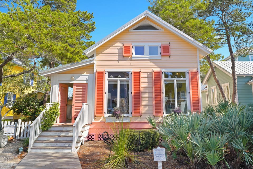 WELCOME TO TEACHER'S LOUNGE IN SEASIDE, FLORIDA!