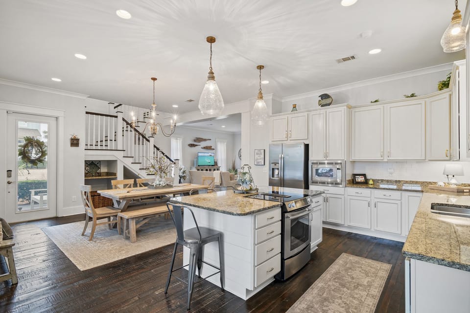 Sunny Day - Seagrove Beach - First Floor - Kitchen/Dining Area