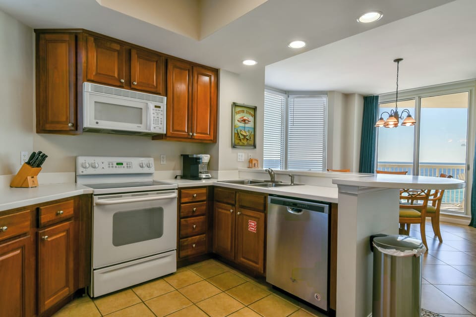 Silver Beach Towers West 601 - Fully Equipped Kitchen