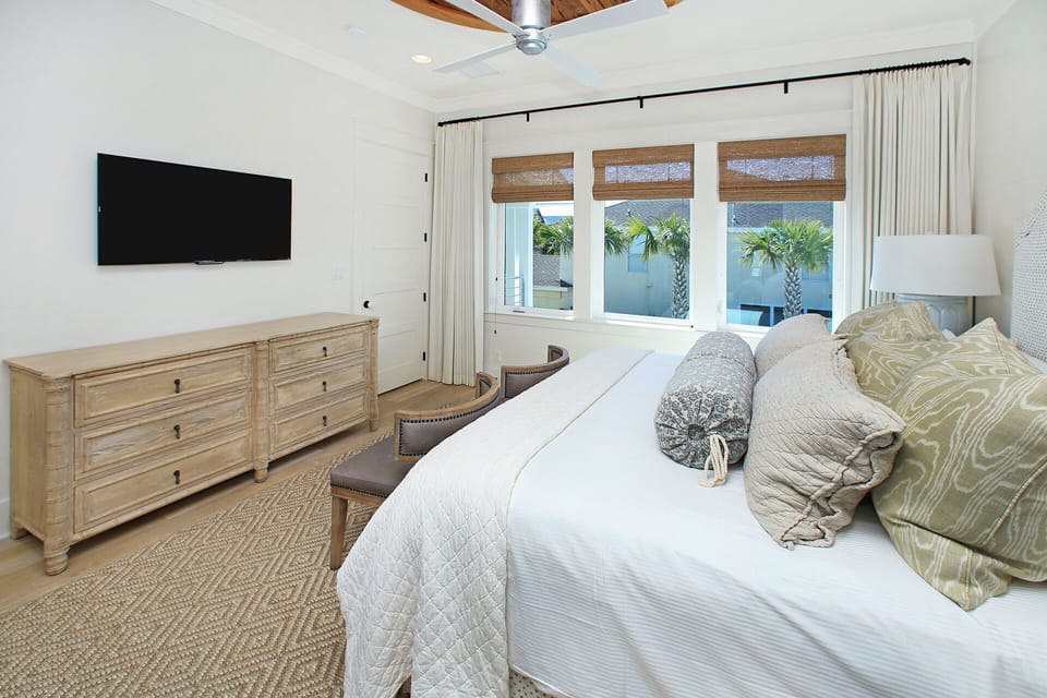 Shear Elegance - Blue Mountain Beach - Second Floor - King Bedroom