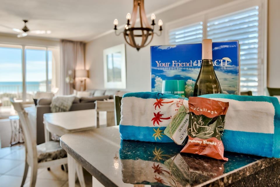 Your Friend at the Beach Gift - Welcome to your vacation! We leave a bottle of wine, beach towel and coffee to get your vacation started.