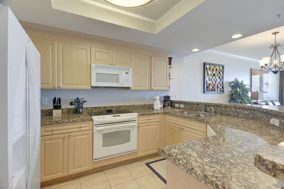 Fully Stocked Kitchen