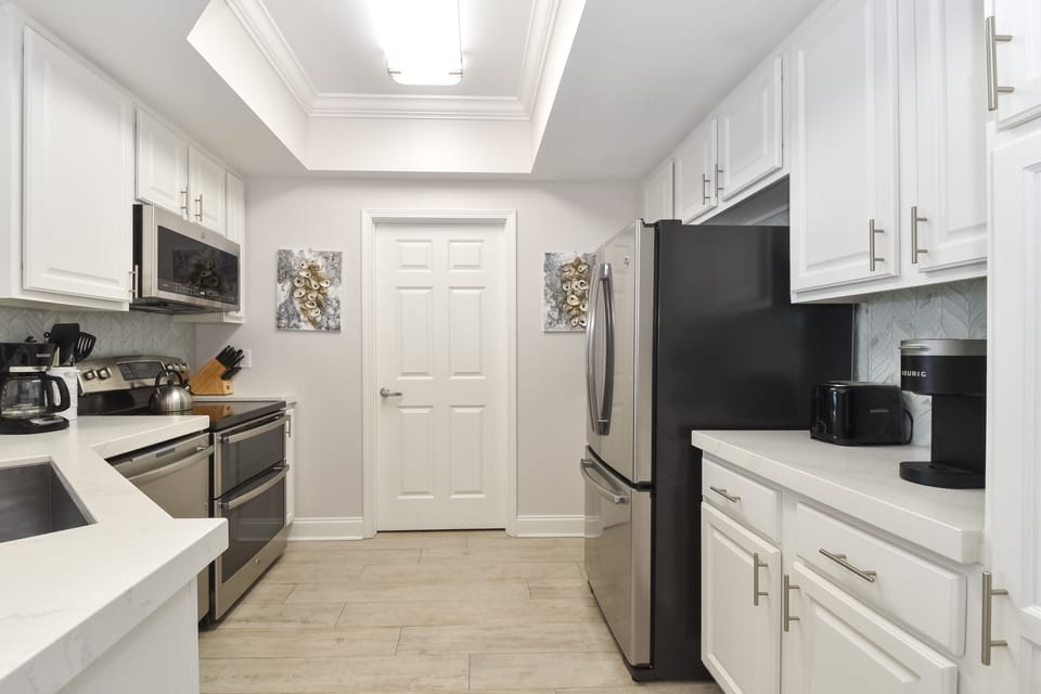 Silver Beach Towers West 1005- Fully Equipped Kitchen
