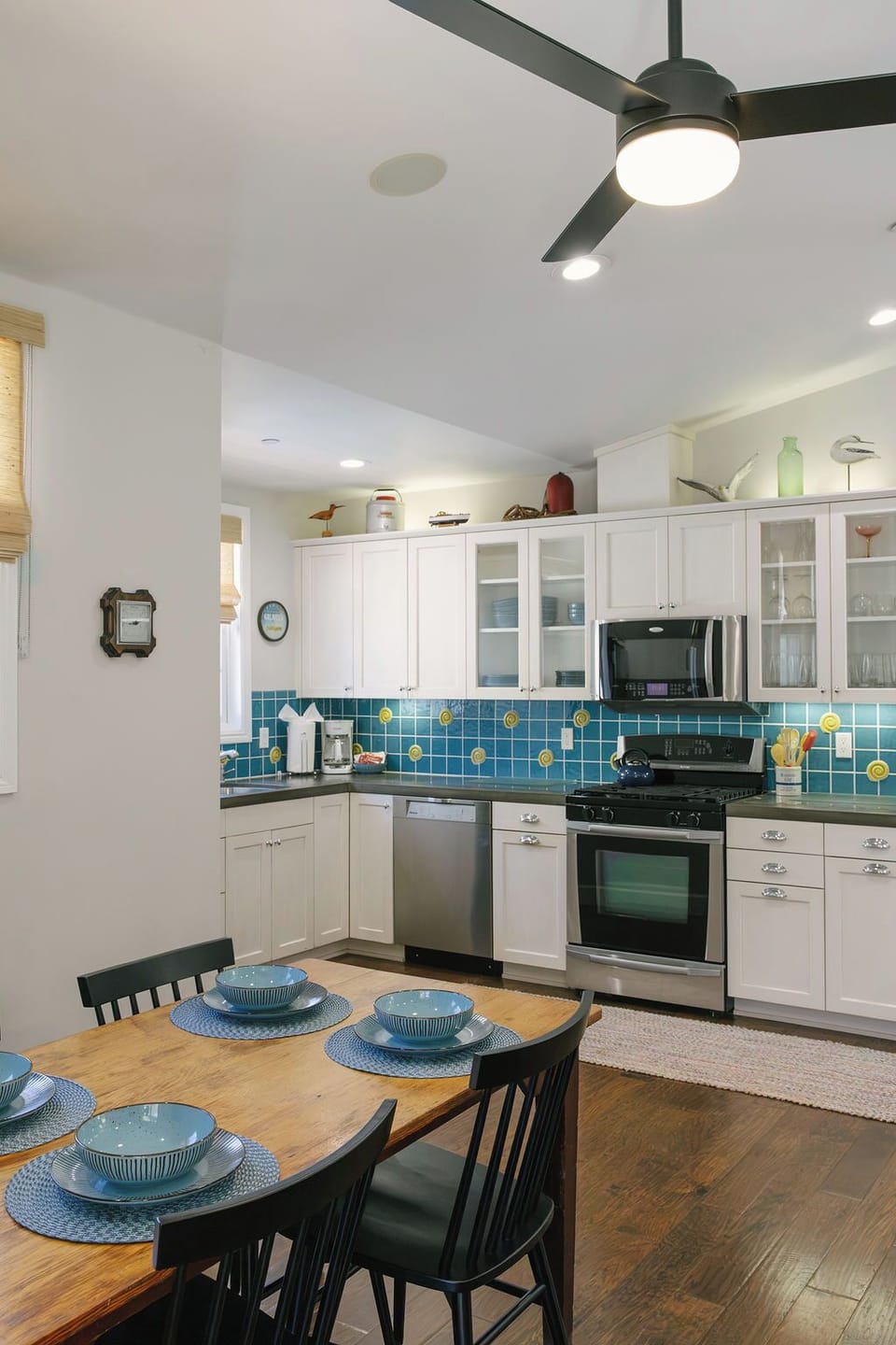 359 1st - Dining