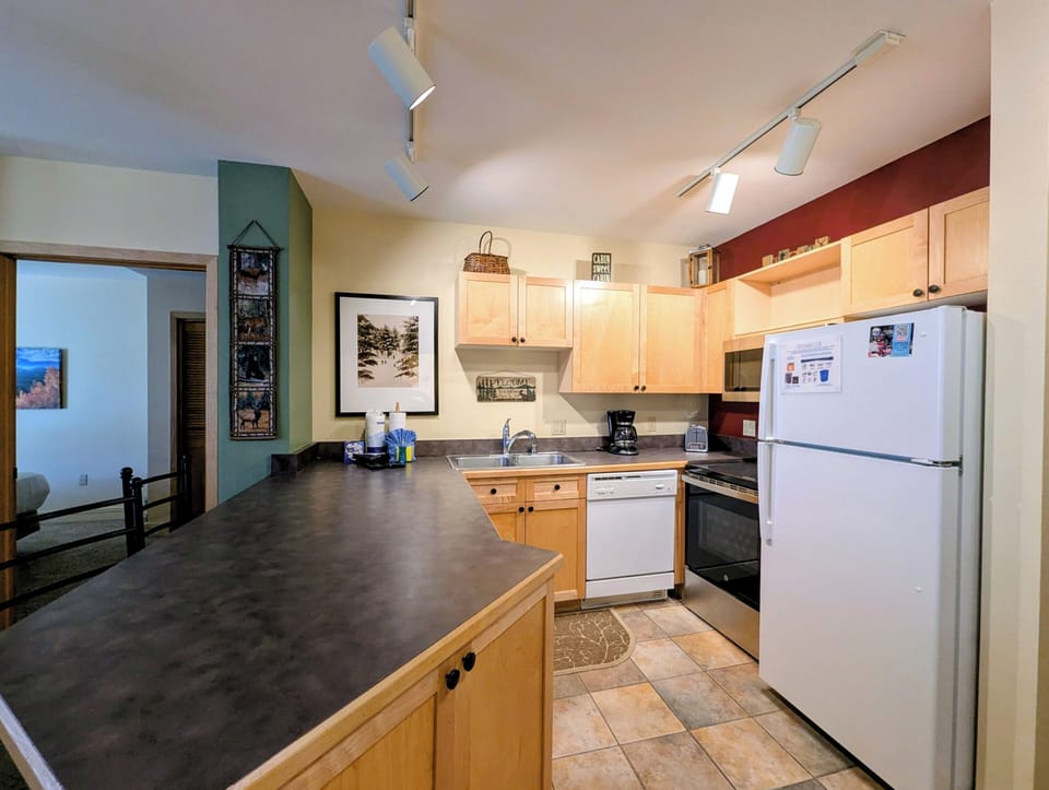 Full Kitchen